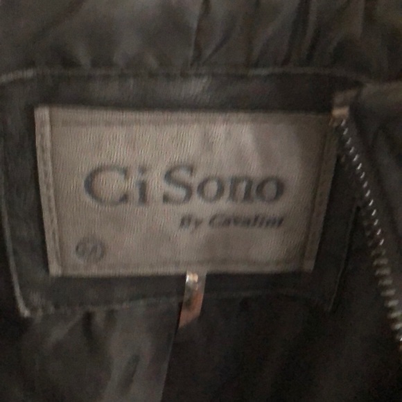 Leather jacket - Picture 2 of 3